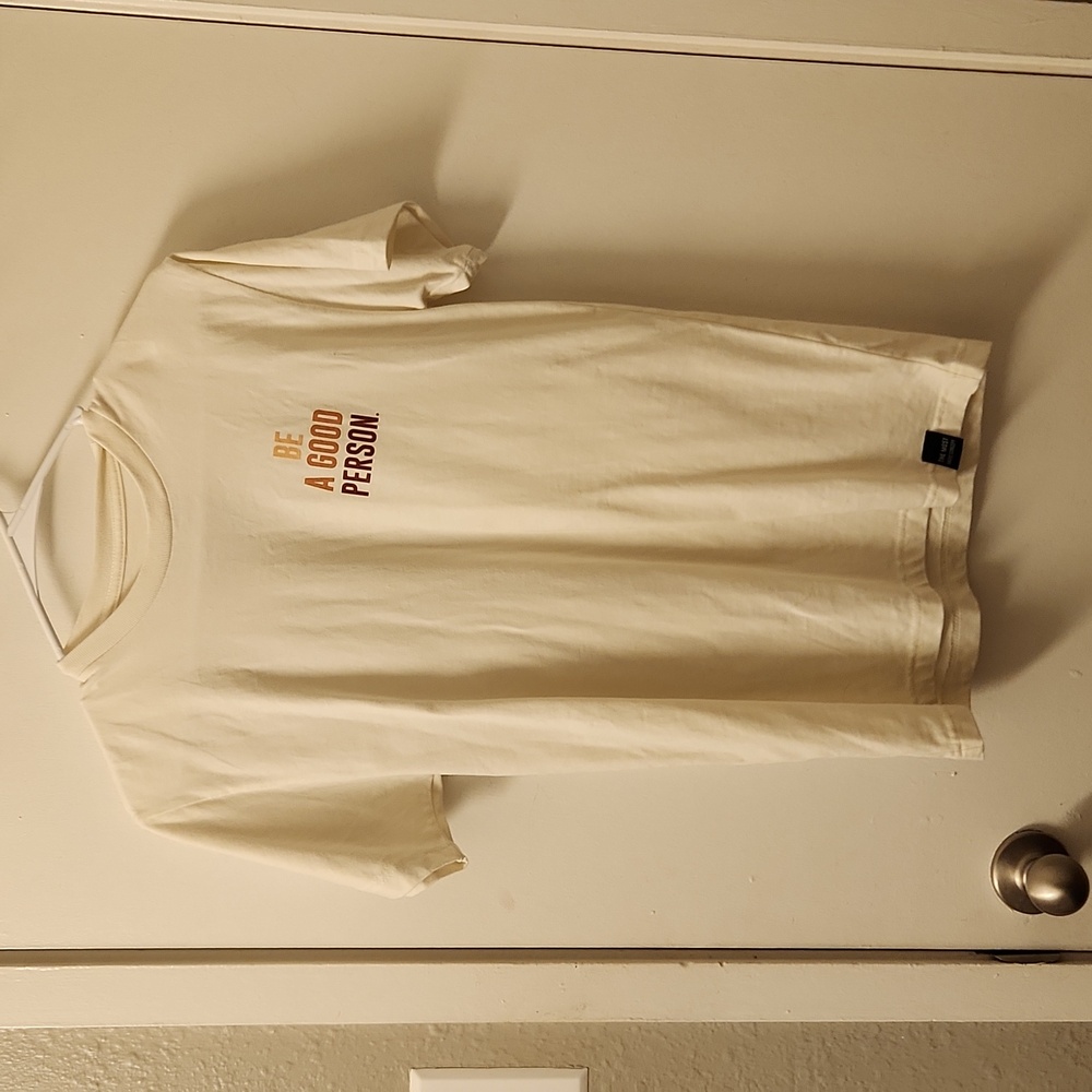 Be a Good Person 👕 size M. Anti-raicist club